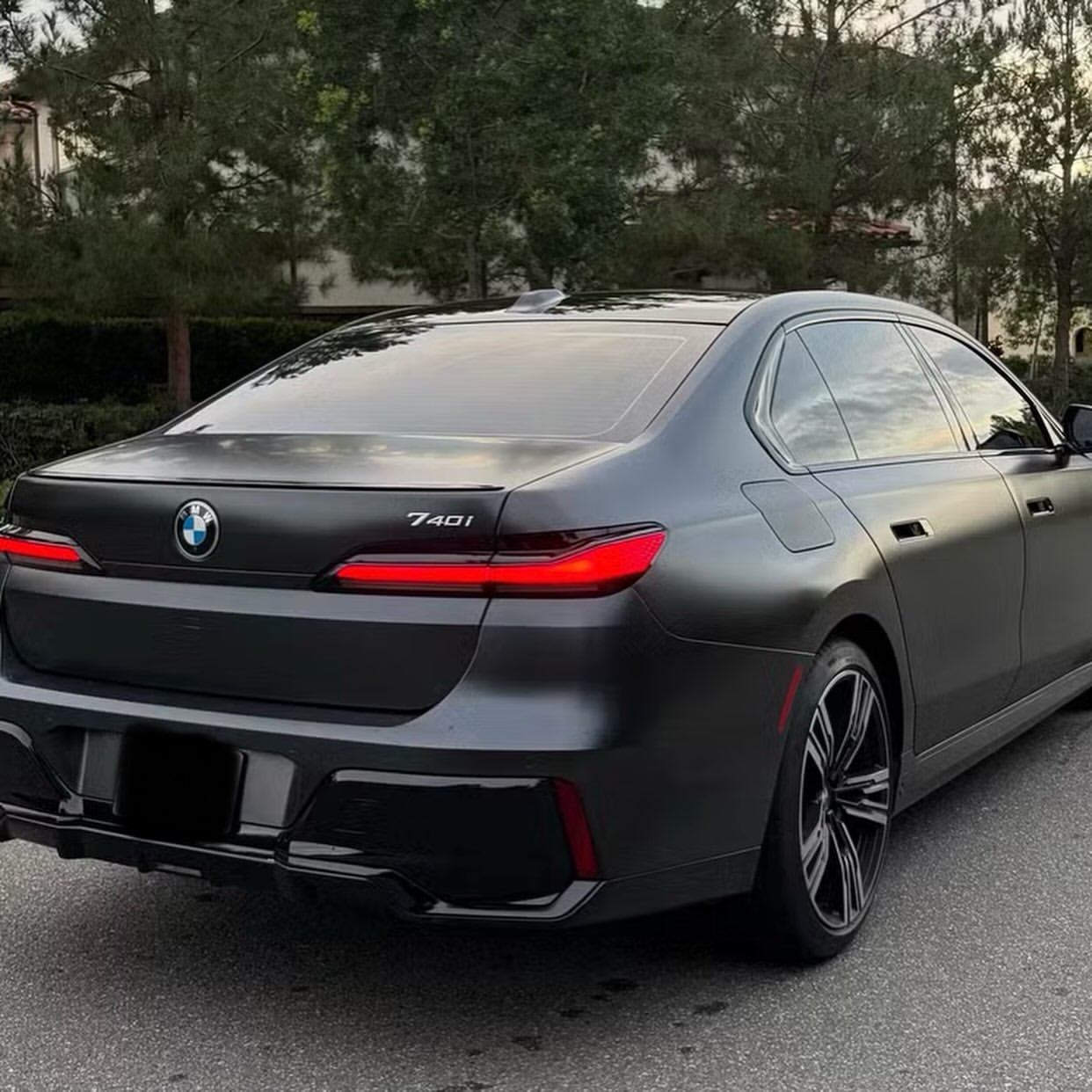 2024 BMW 740i